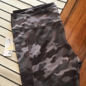 Zella NWT Gray Camo Bike Shorts